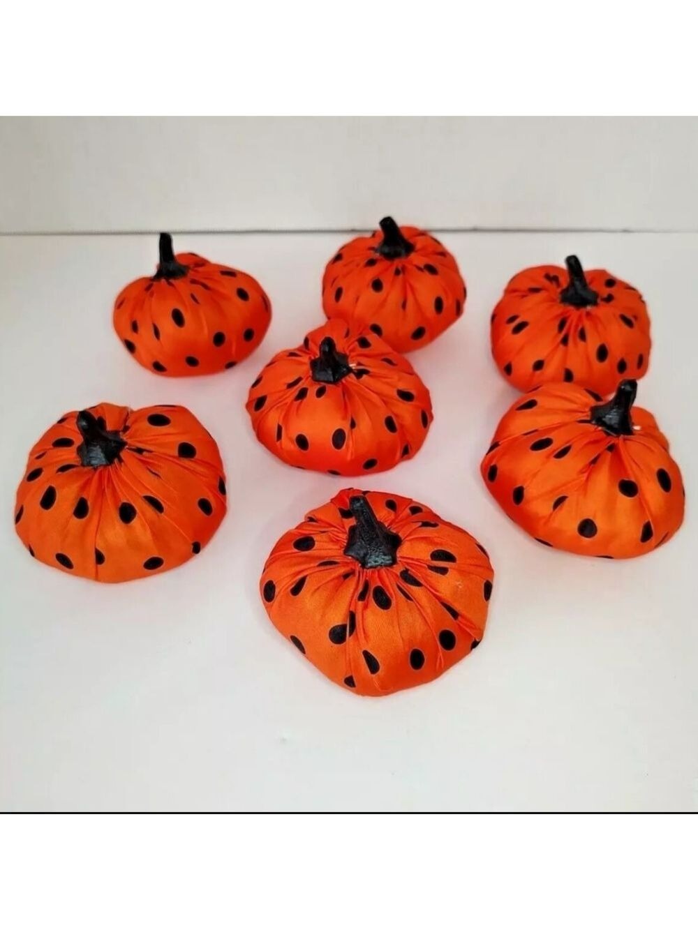 13 Fun Fall. Items 7 Fabric Pumpkins , Twine 1 Ea & 5 Signs AMAZIMG SO cut - Picture 5 of 14